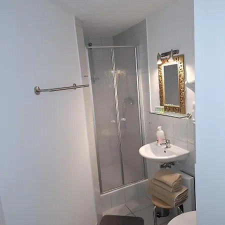 Gaestehaus Kretschmann * 젤틴겐라티그